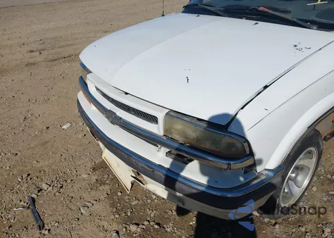 2004 Chevrolet Blazer Ls z USA, uszkodzony, nr VIN 1GNCS13XX4K169093